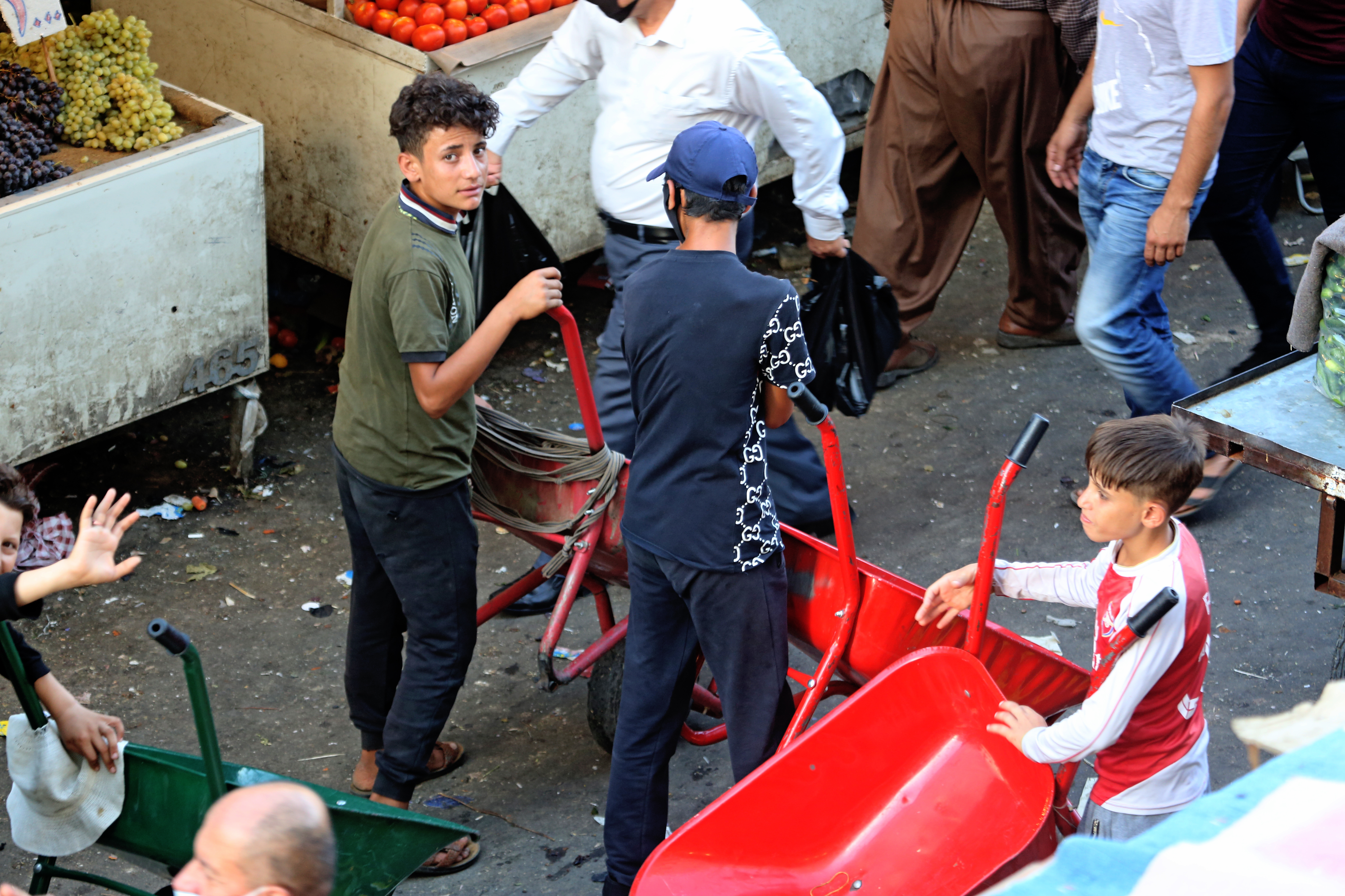  منداڵانی دەستگێڕ لە بازاڕی شێخەڵڵای هەولێر